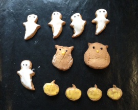 Halloween cookies (made without cutters)